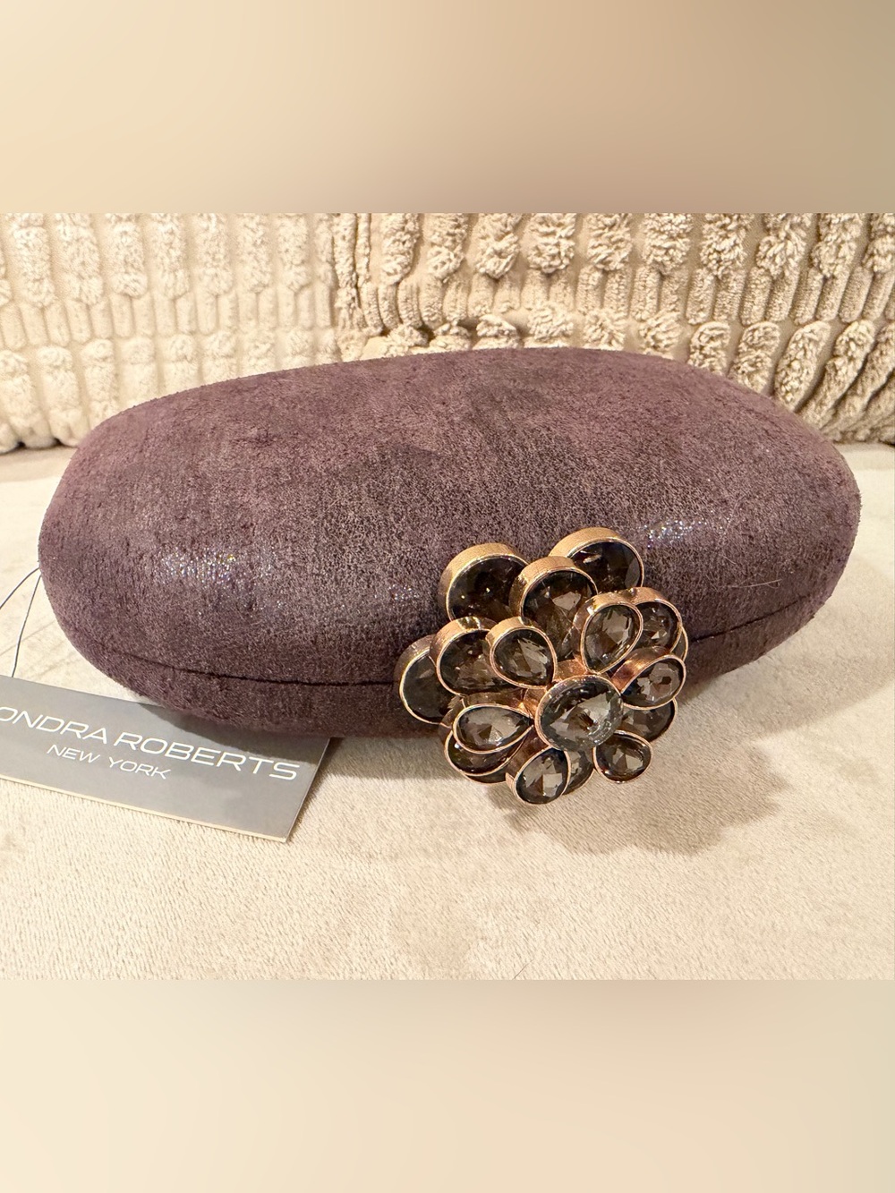 NWT Sondra Roberts Elegant Floral-Embellished Women’s Clutch - Deep Plum - Picture 4 of 9